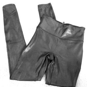 SPANX Faux Leather Leggings black sold out SMALL